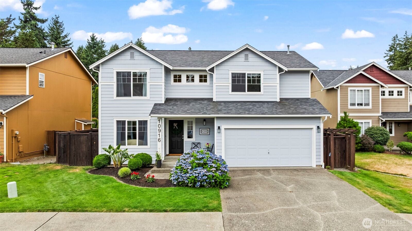 Property Photo: 10916 SW 98th Avenue Ct WA 98498