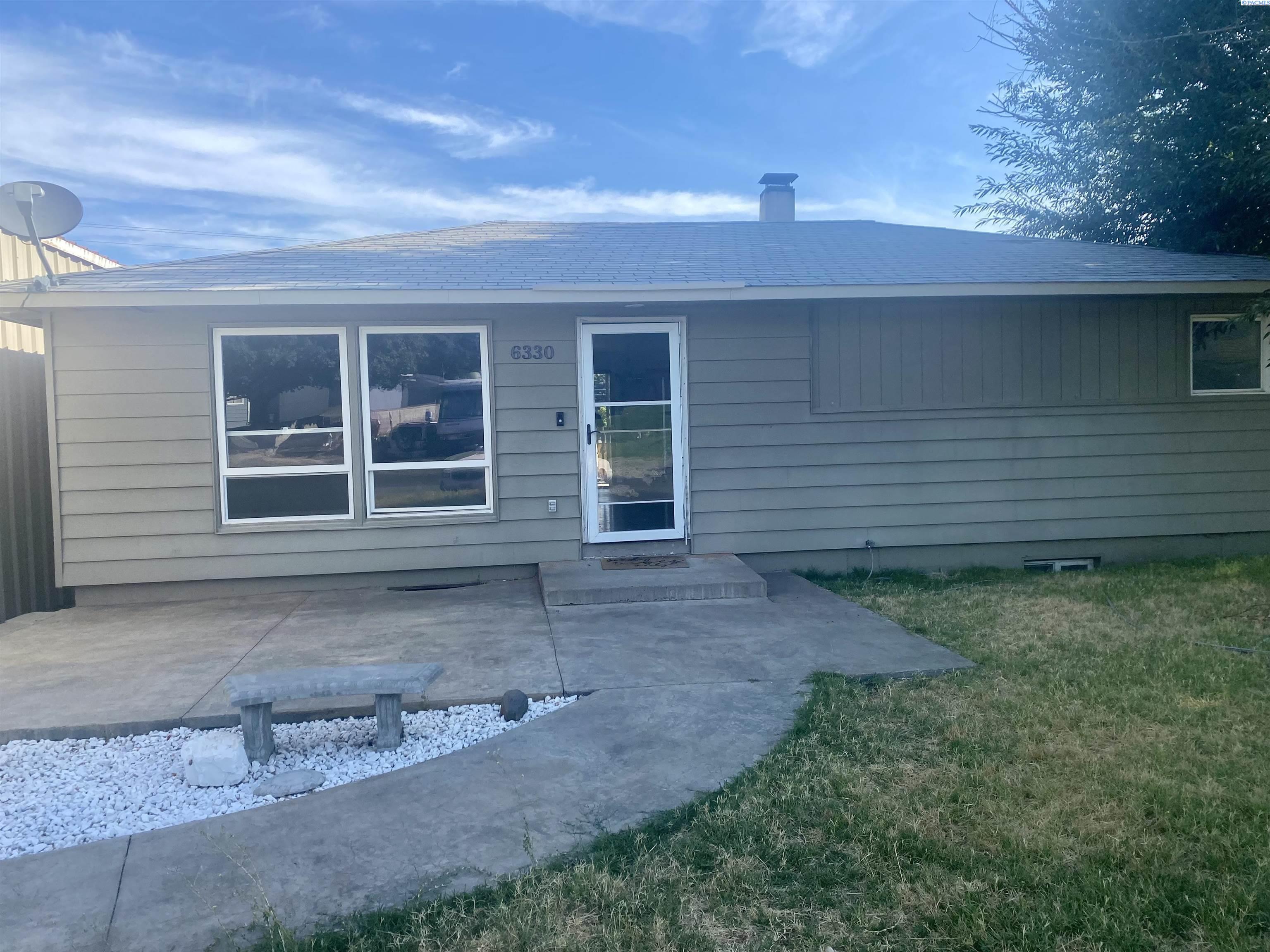 Property Photo: 6330 W Victoria Ave WA 99336