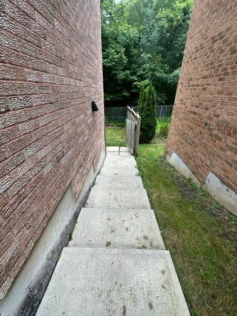 Property Photo: 1115 Ridgewood Court ON L1V 6M1