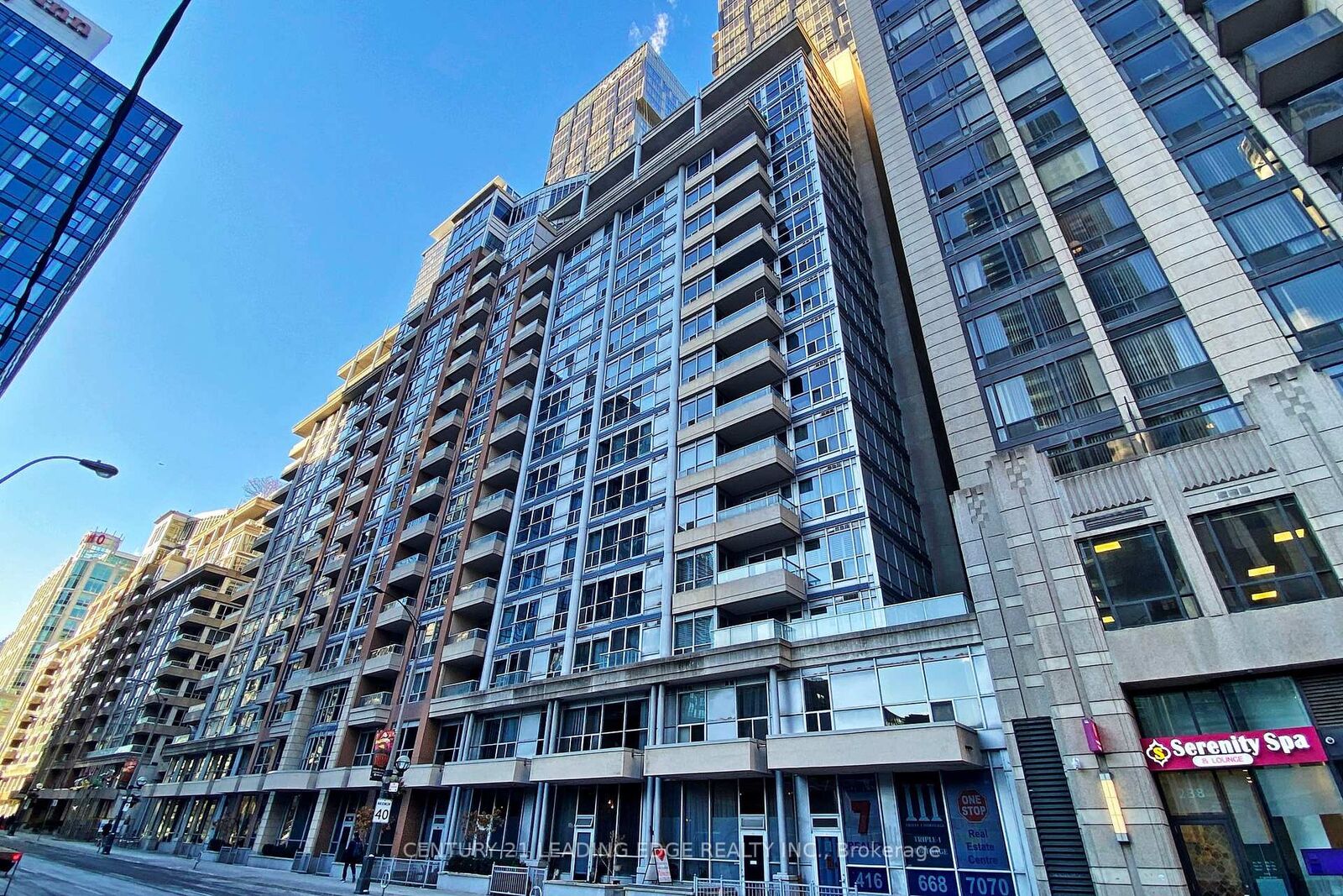 Photo de la propriété:  250 Wellington Street W 1730  ON M5V 3P6 