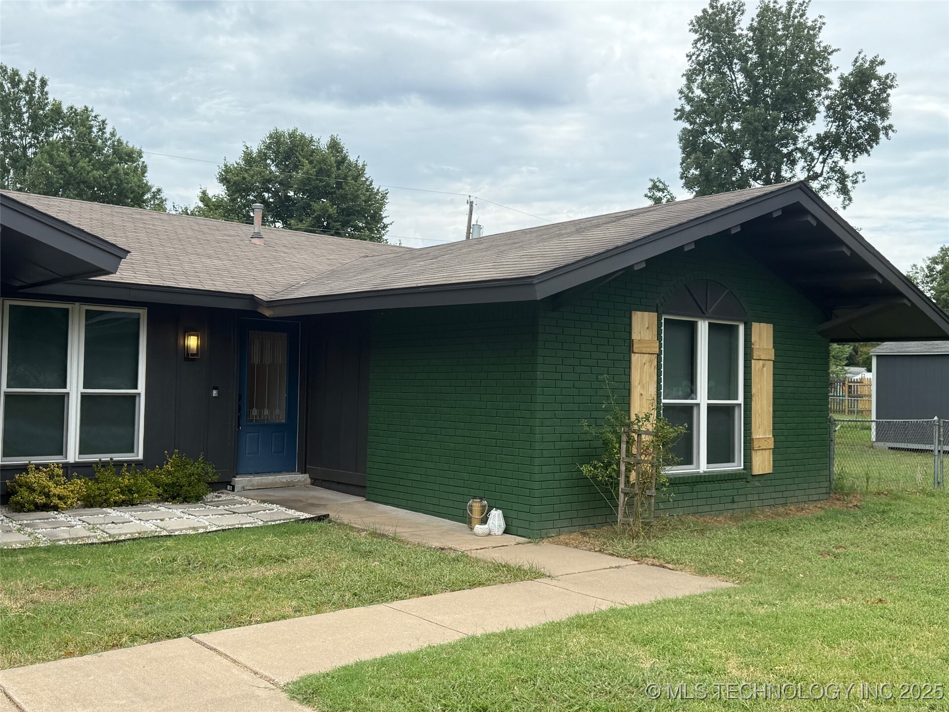 Property Photo:  12811 S 124th  OK 74011 