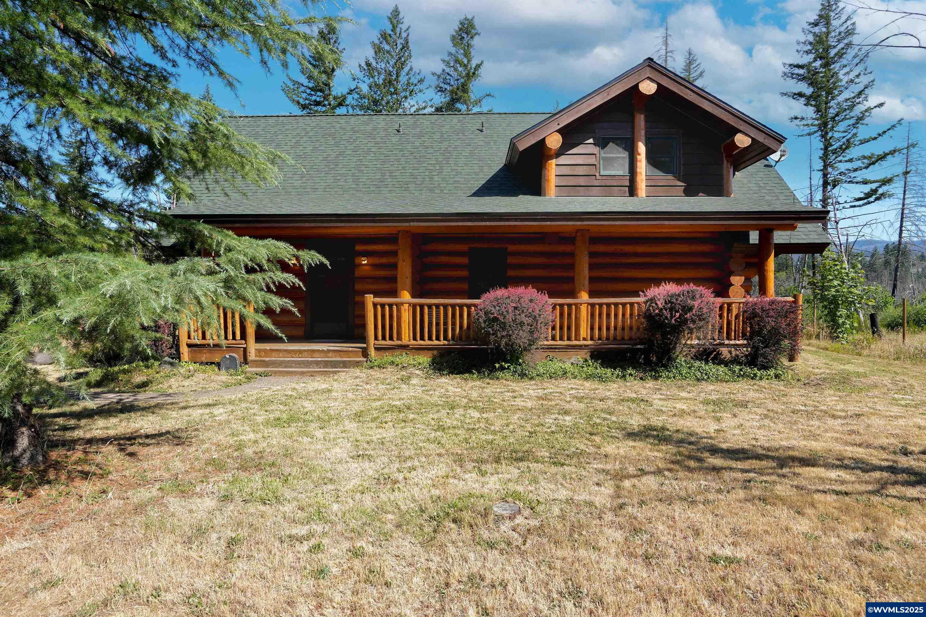 Property Photo: 10265 N Fork Ln OR 97358