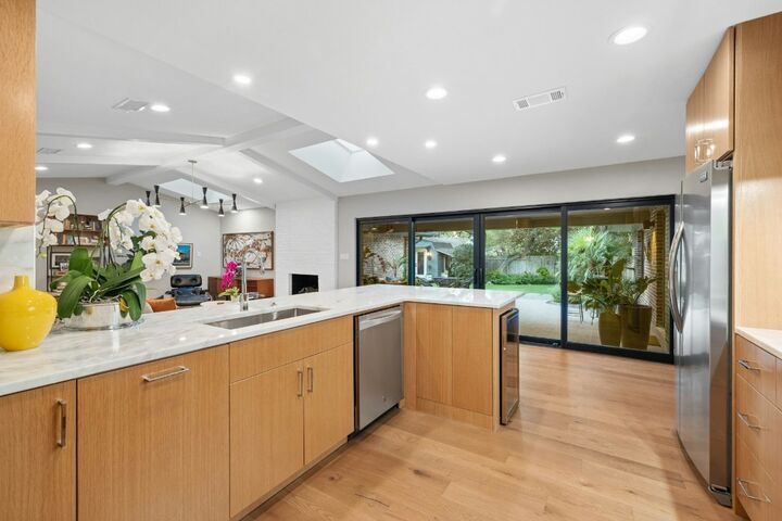 Property Photo: 8714 Ridgehill Drive TX 78759