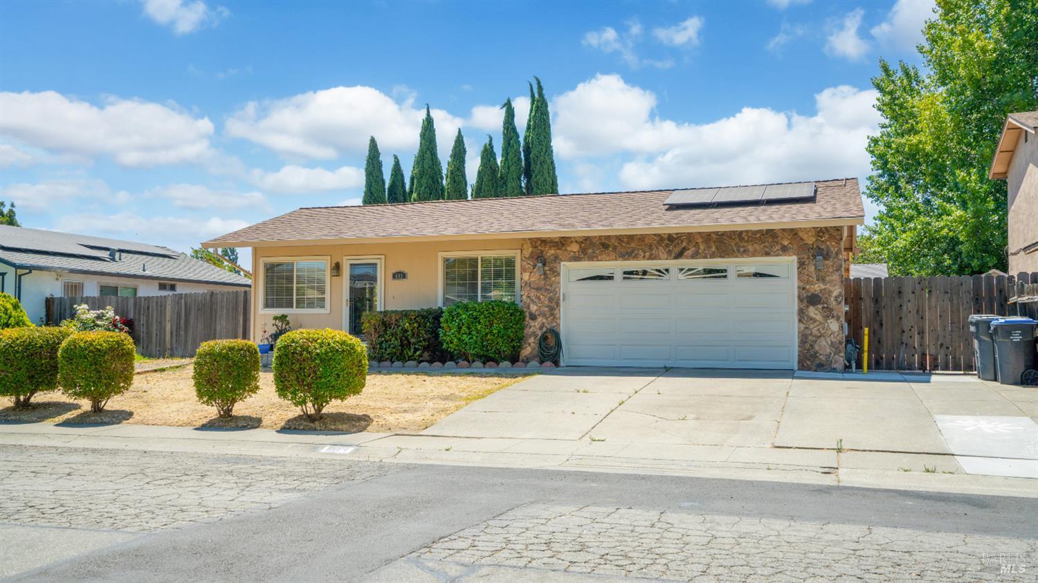 Property Photo: 603 Charles Way CA 94585