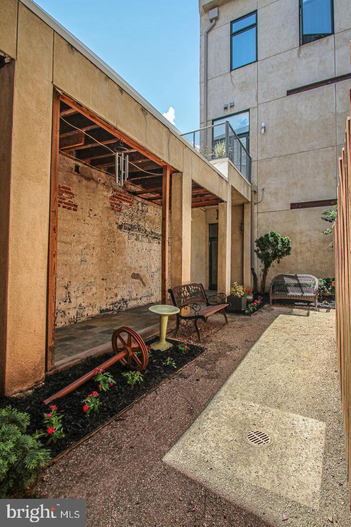 Property Photo: 722 N 2nd Street 301 PA 19123