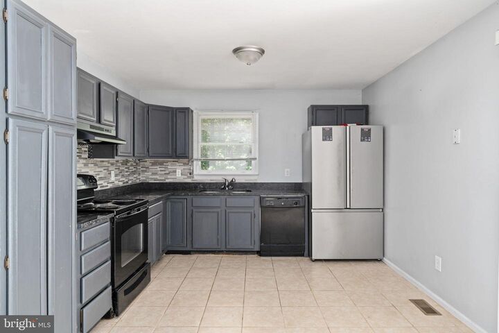 Property Photo: 4 Posterity Cove VA 22546
