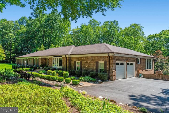 Property Photo: 10060 Hampton Road VA 22039