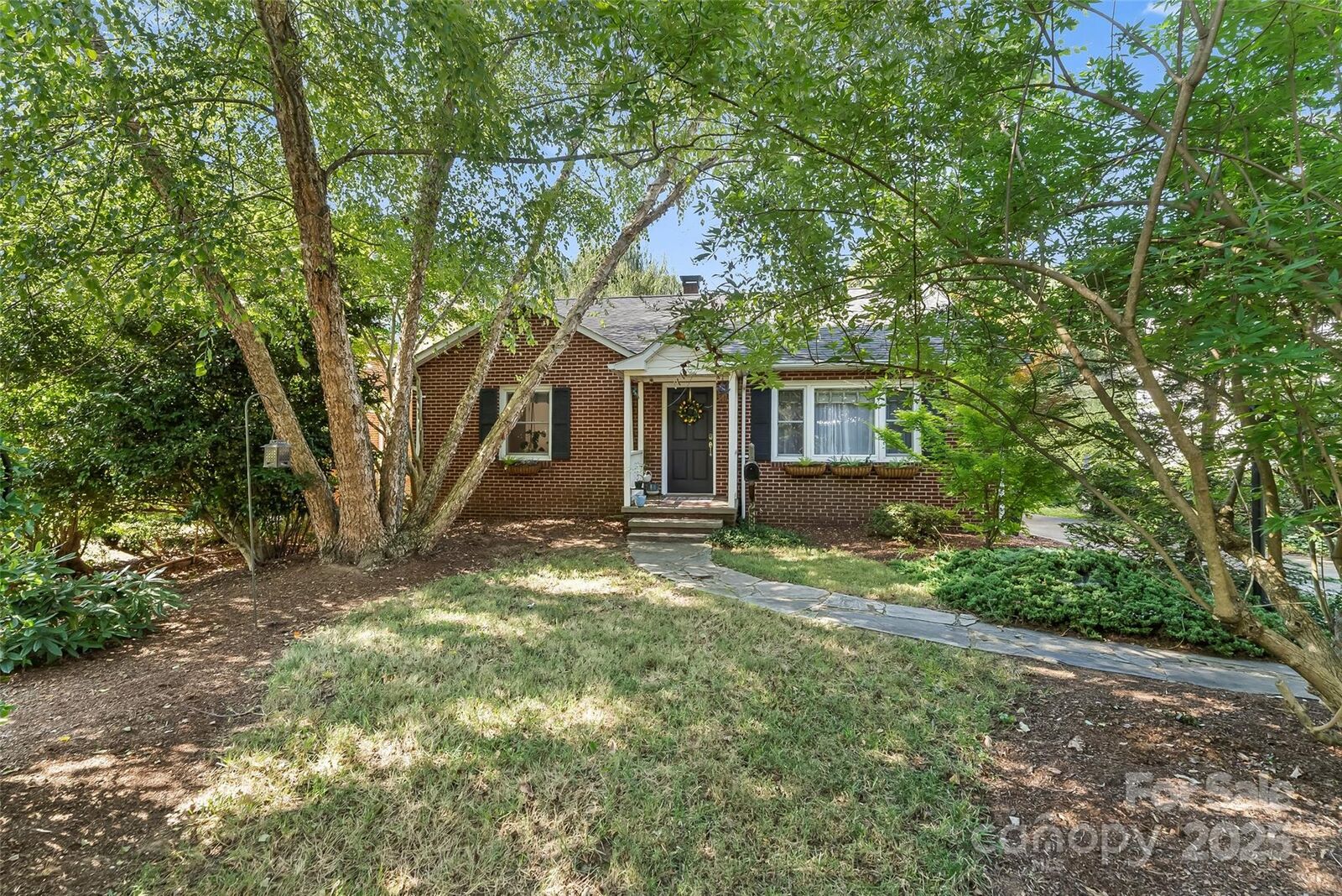 Property Photo: 258 Broad Street NC 28752