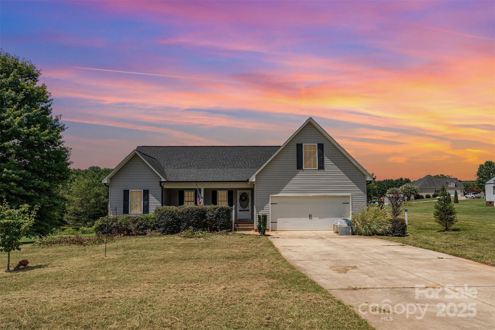 Property Photo: 409 Delview Drive NC 28021