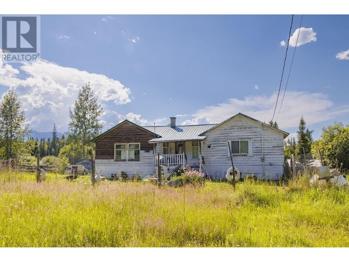 8189 Loos Road — photo 1