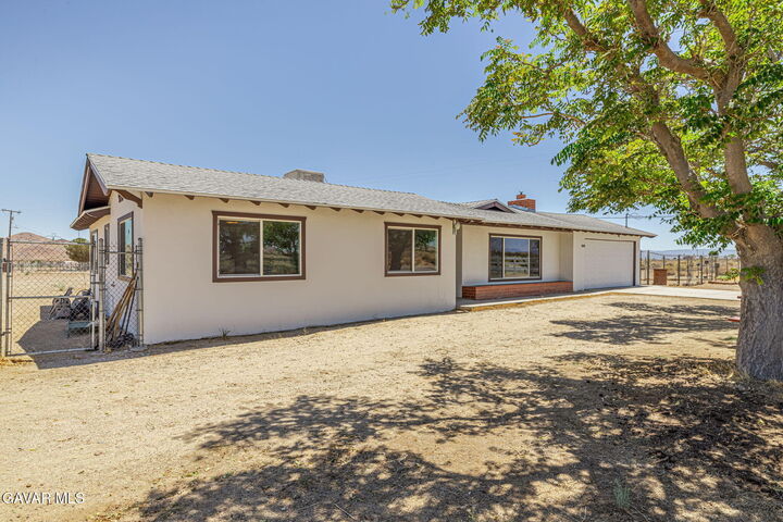 Property Photo:  5200 Mojave-Tropico Road  CA 93560 
