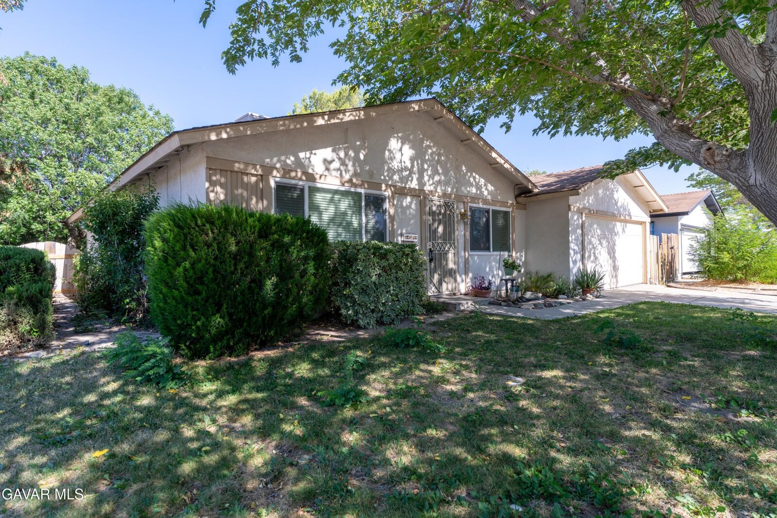 Property Photo: 43358 W 27th Street CA 93536