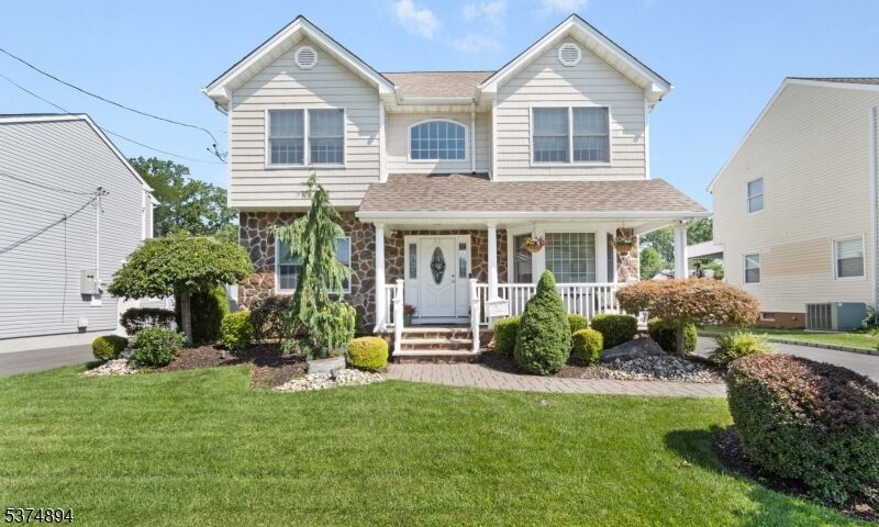 Property Photo:  11 Oleander Way  NJ 07066 