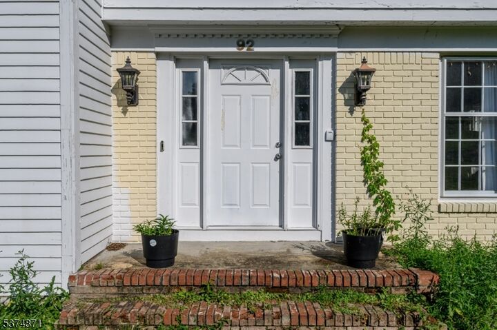Property Photo:  92 Country Acres Dr  NJ 08827 