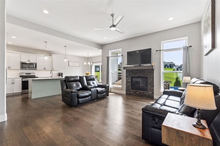 Property Photo: 1200 Potter St IA 52340