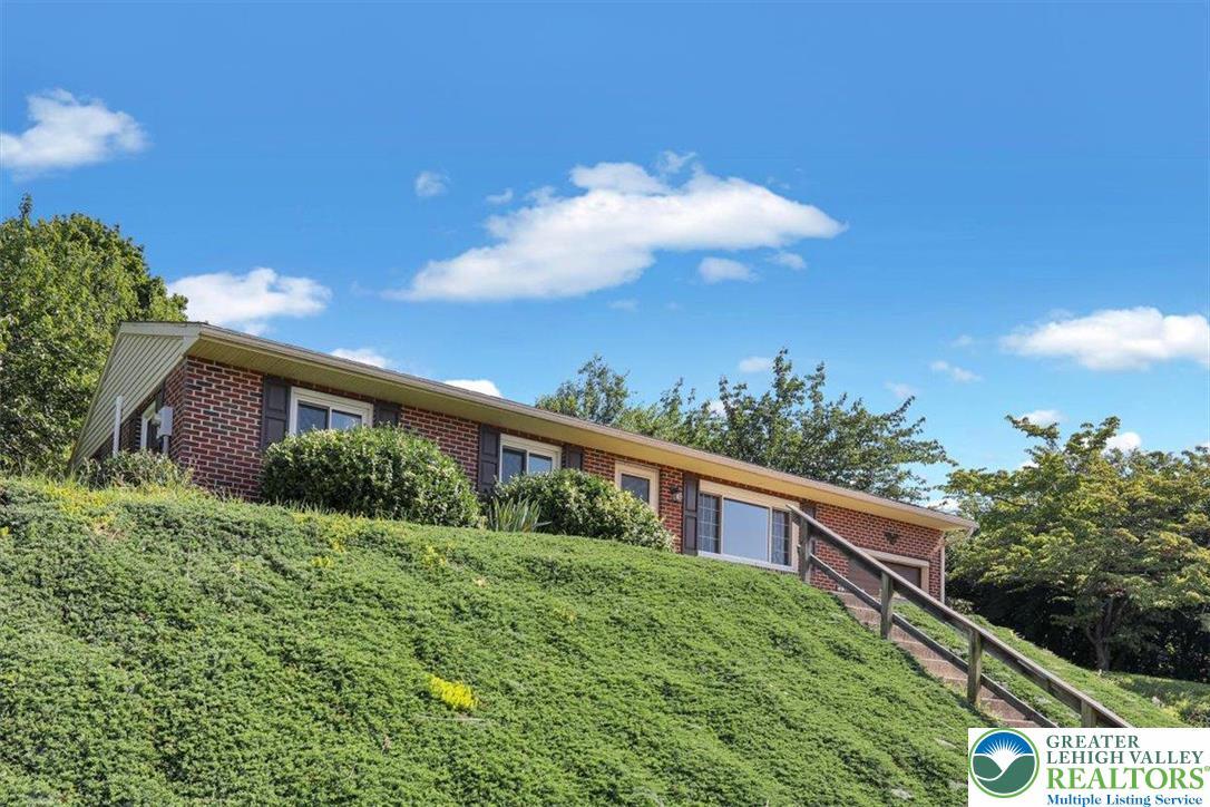 Property Photo: 383 S Turner Street PA 19526