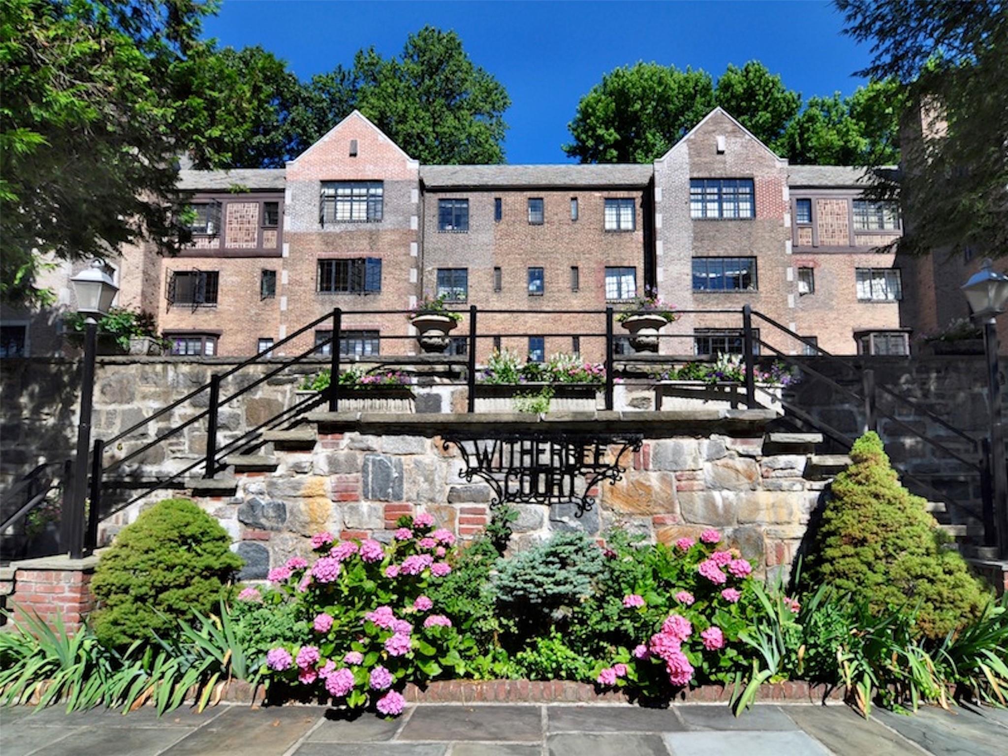 915 Wynnewood Road H4  Pelham Manor NY 10803 photo