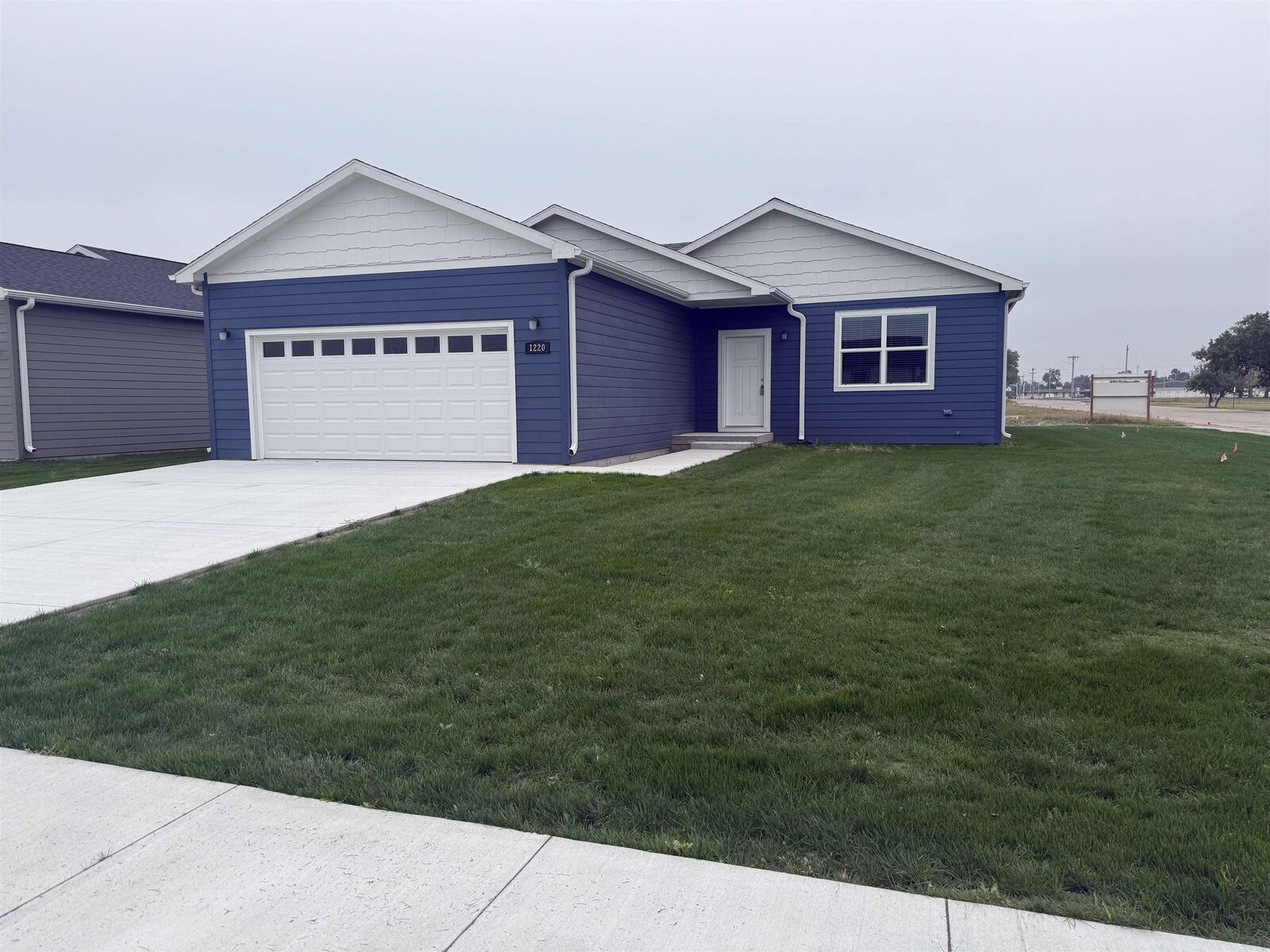 Property Photo: 1220 W 15th NE 69101-21