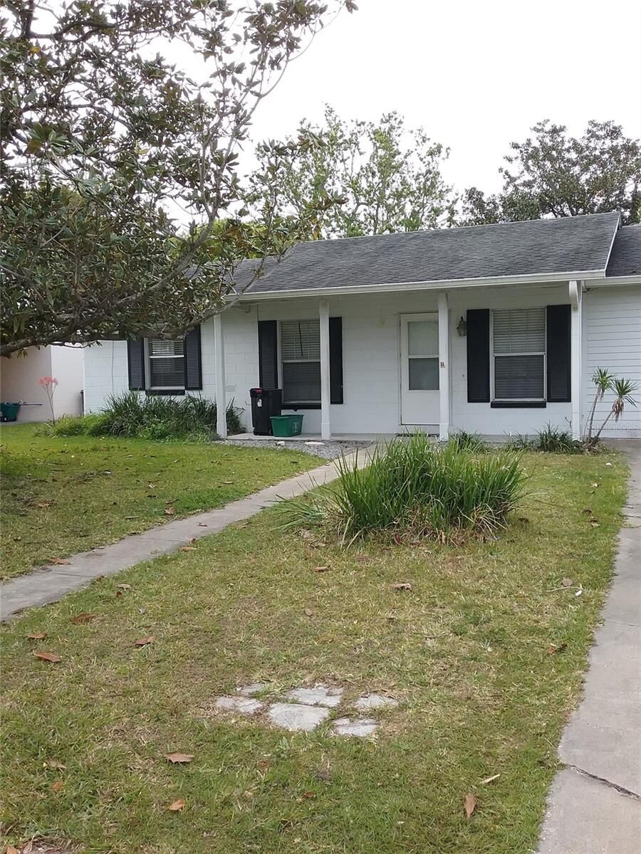 Property Photo: 1112 Princewood Drive FL 32810