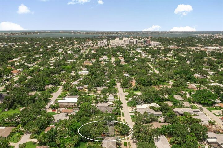 Property Photo: 2450 Arlington Street FL 34239