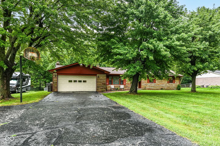 Property Photo: 7209 Lindenwood Drive IN 46227
