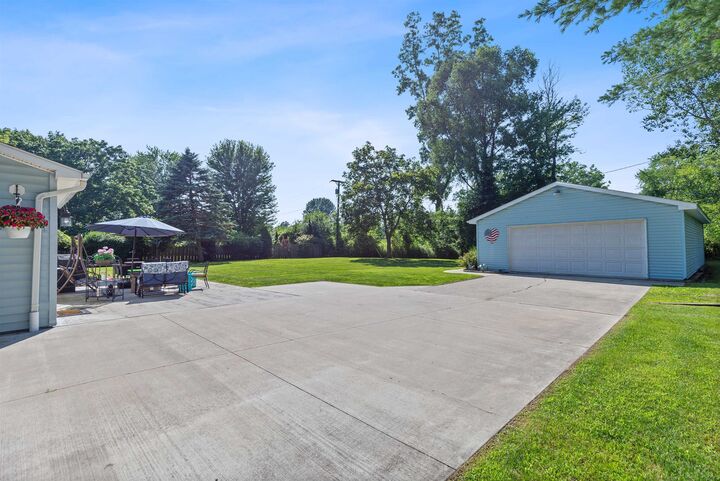 Property Photo:  5394 Ponderosa Drive  MI 48049 