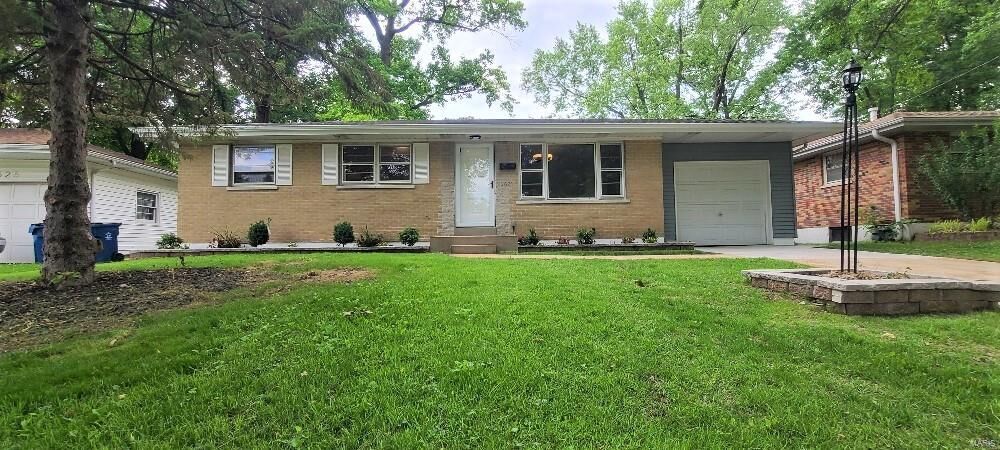 Property Photo: 6629 Carol Lee Drive MO 63134