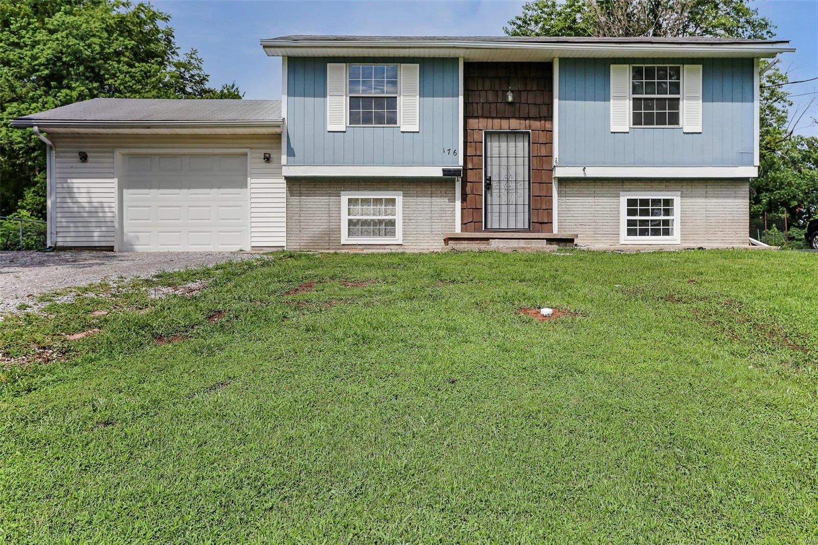 Property Photo: 176 Neunaber Street IL 62018