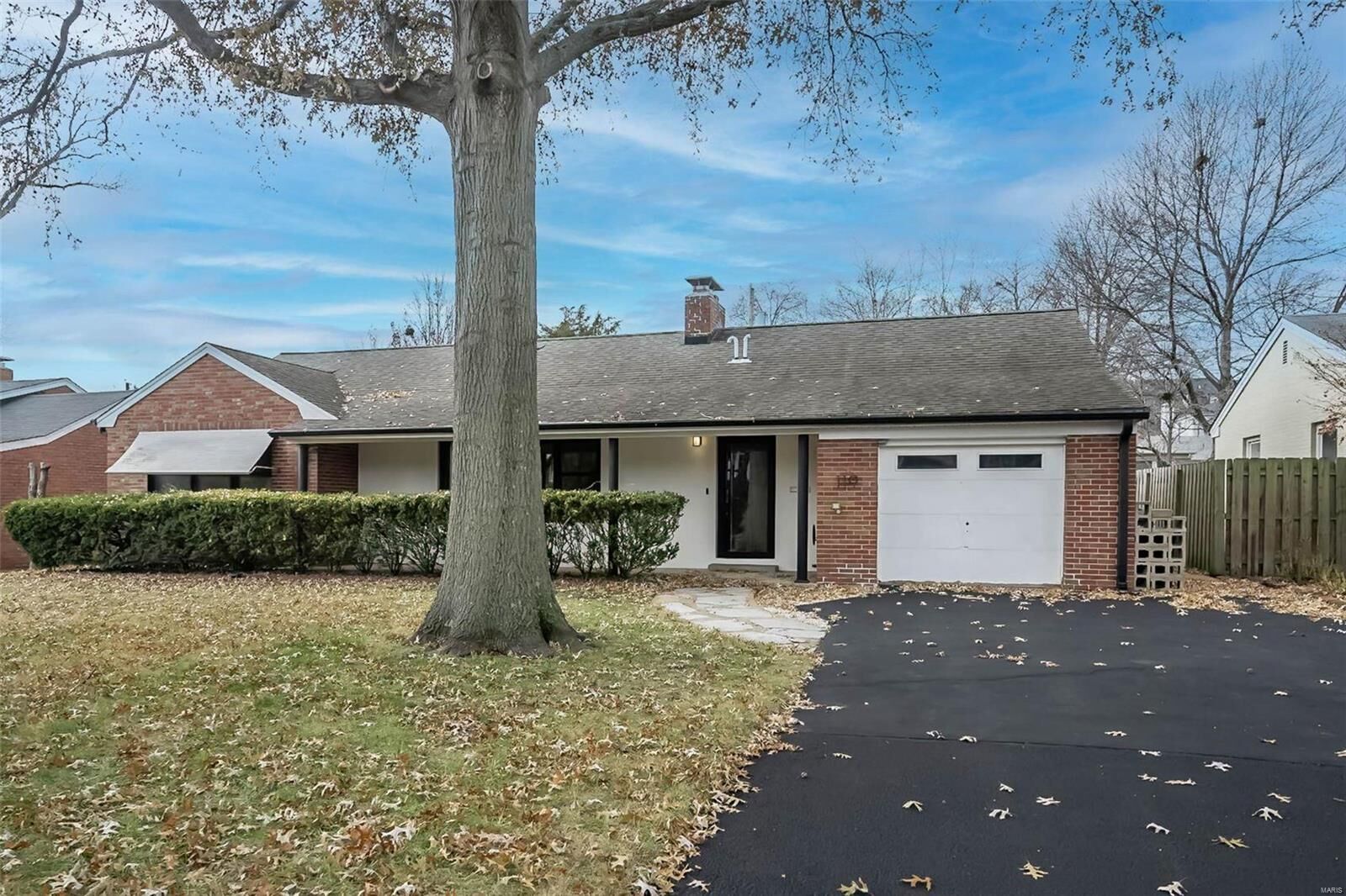 Property Photo: 119 Lancaster Drive MO 63105