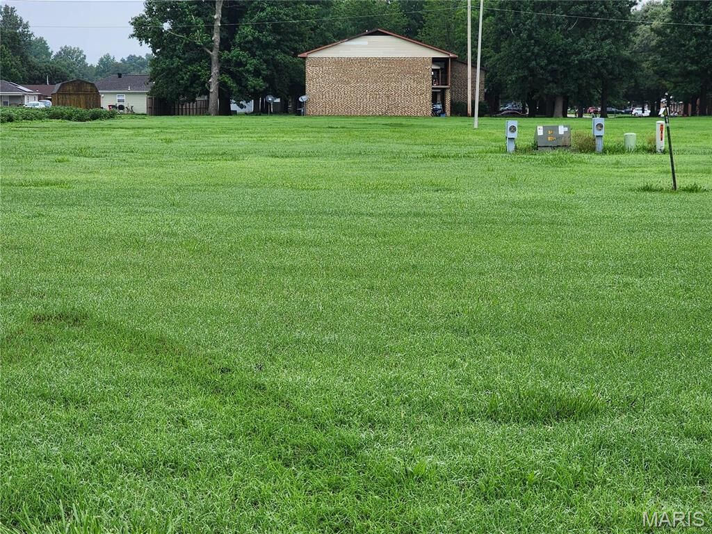 Property Photo: 800 Cotton Ridge Dr MO 63801