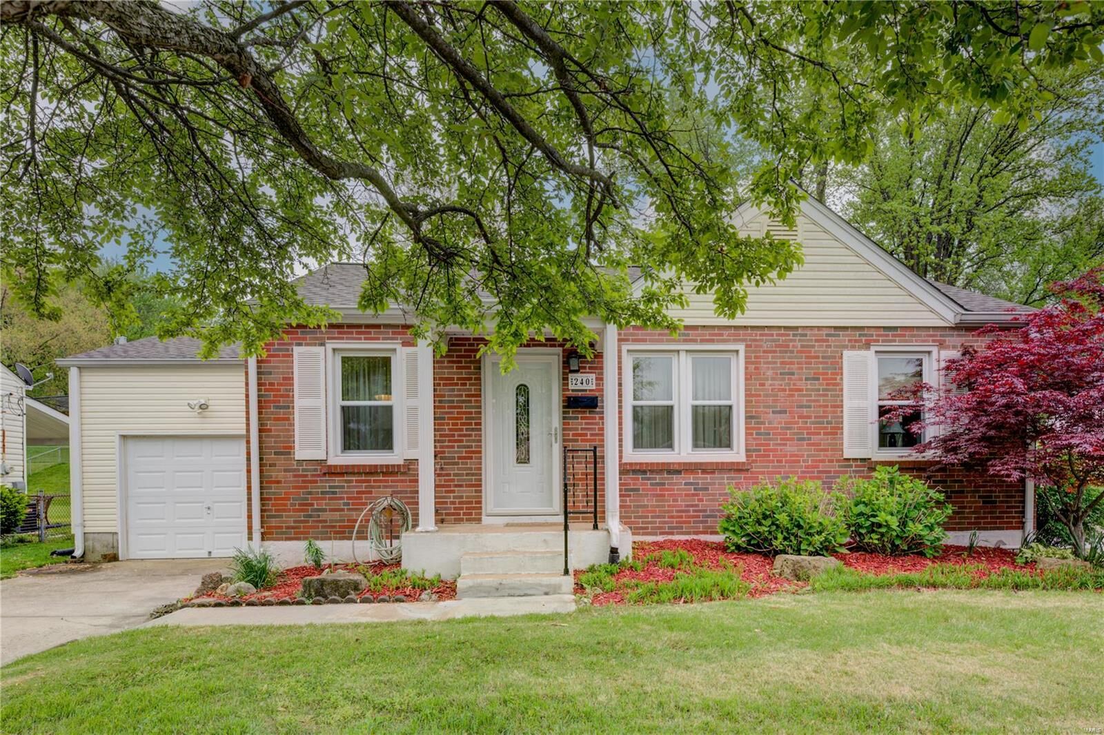 Property Photo: 240 Saint Gregory Drive MO 63031