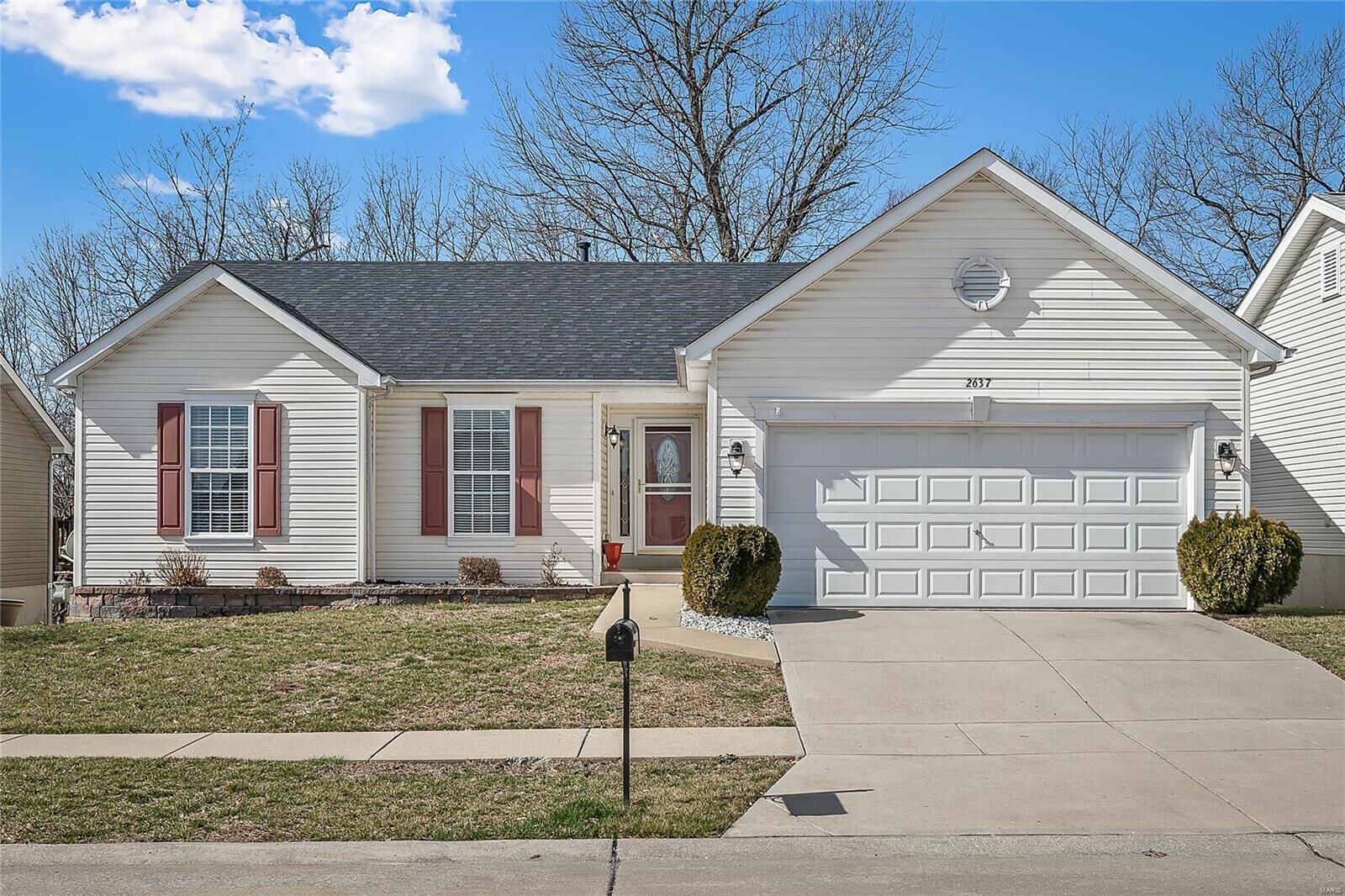 Property Photo:  2637 Ruddy Ridge Drive  MO 63049 