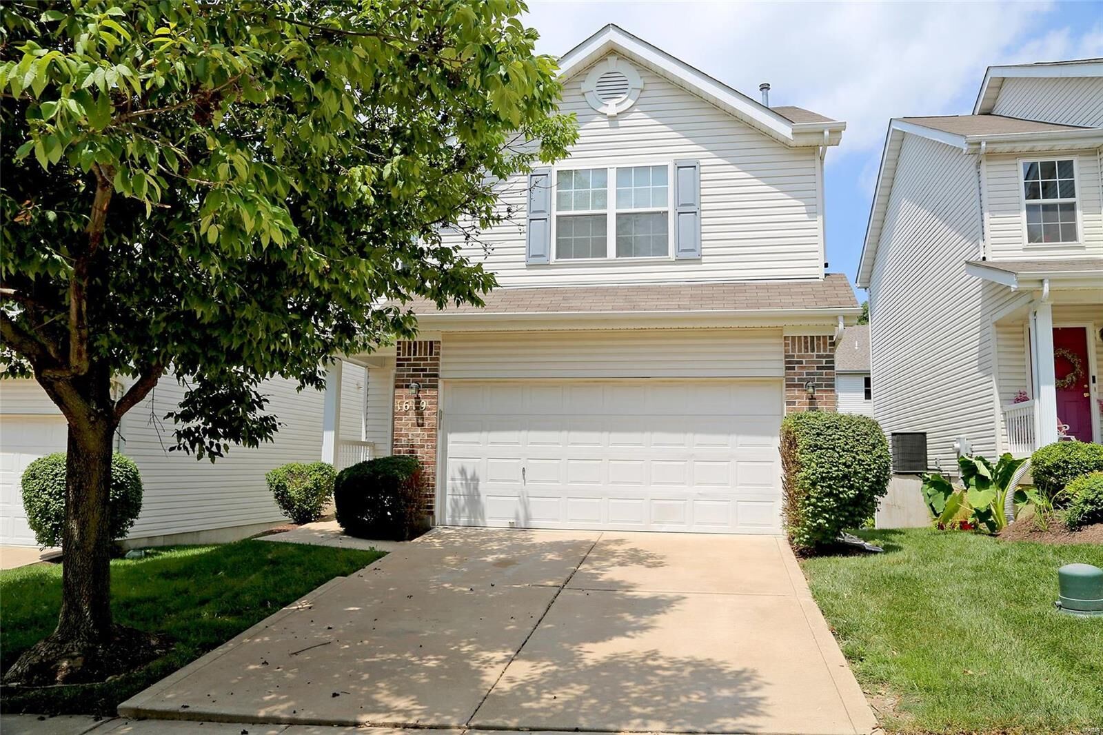 Property Photo: 1619 Hurstborough Manor Drive MO 63042