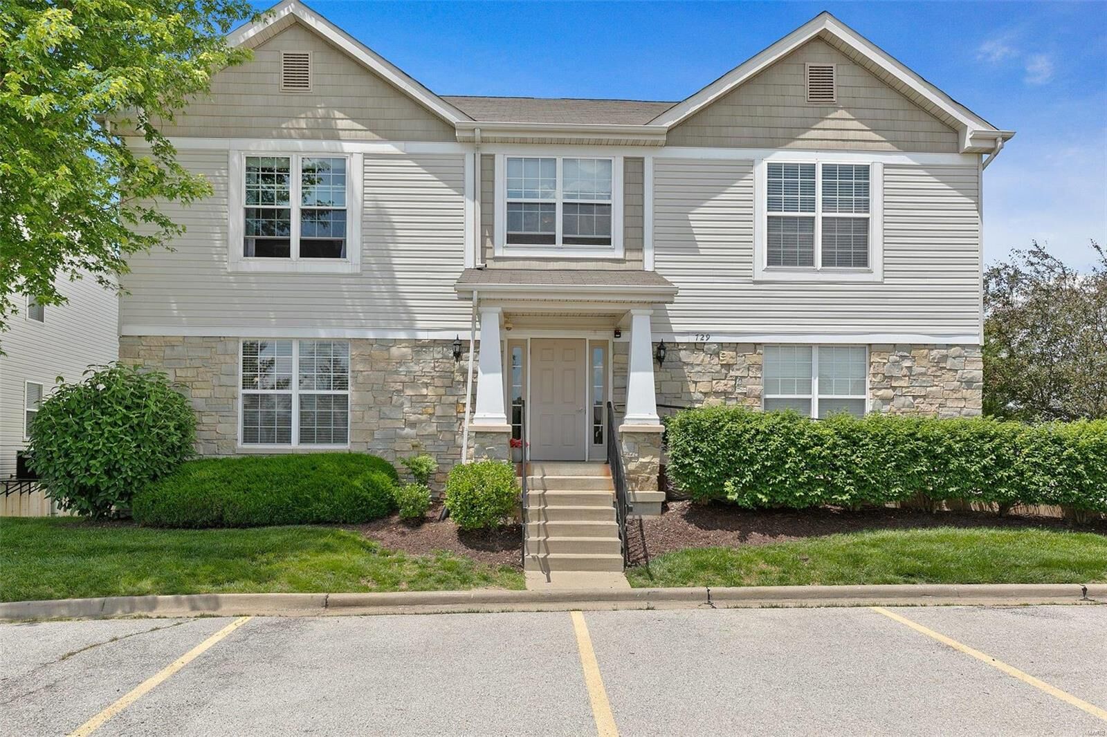 Property Photo: 729 Tower Grove Drive A IL 62208
