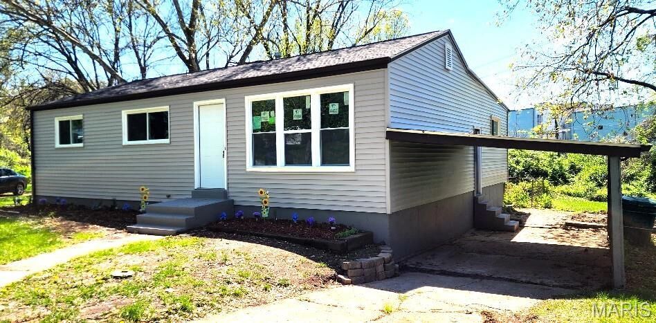 Property Photo: 3401 Ranch Lane MO 63121