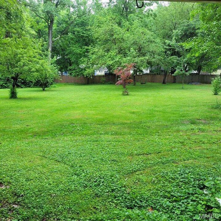 Property Photo: 2505 E Main Street IL 62221