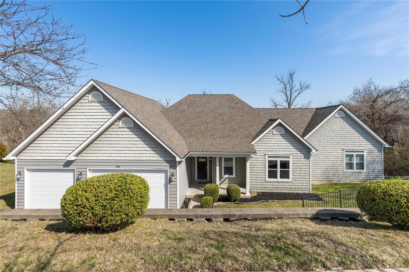 Property Photo: 14811 Conway Road MO 63017