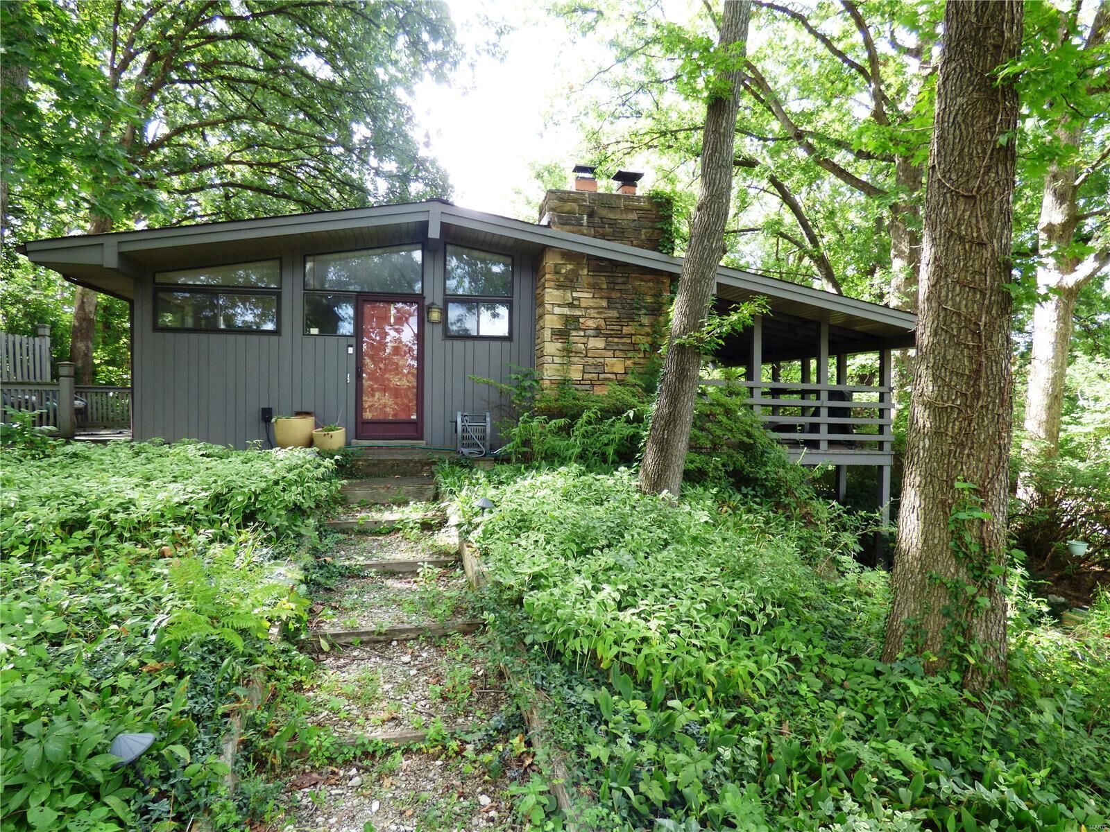 Property Photo: 670 Craigwoods Drive MO 63122