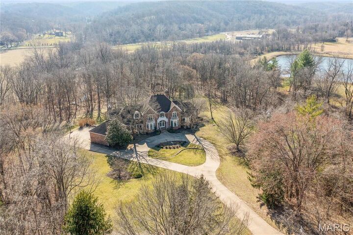 Property Photo:  19385 Deer Pointe Estates Drive  MO 63038 