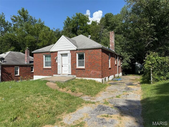 Property Photo: 5411 Fletcher Street MO 63136