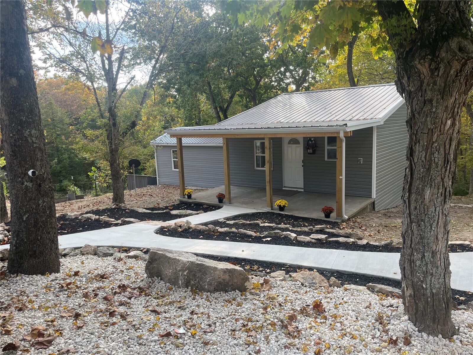 Property Photo: 1 Sycamore Lane MO 63050