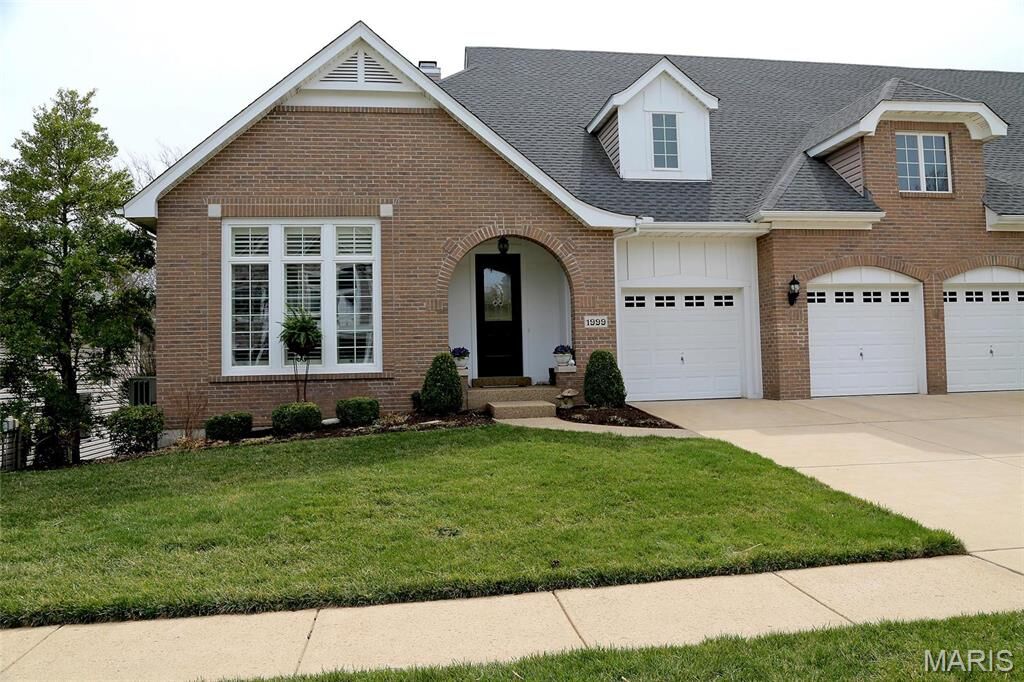 Property Photo: 1999 Chesterfield Ridge Circle MO 63017