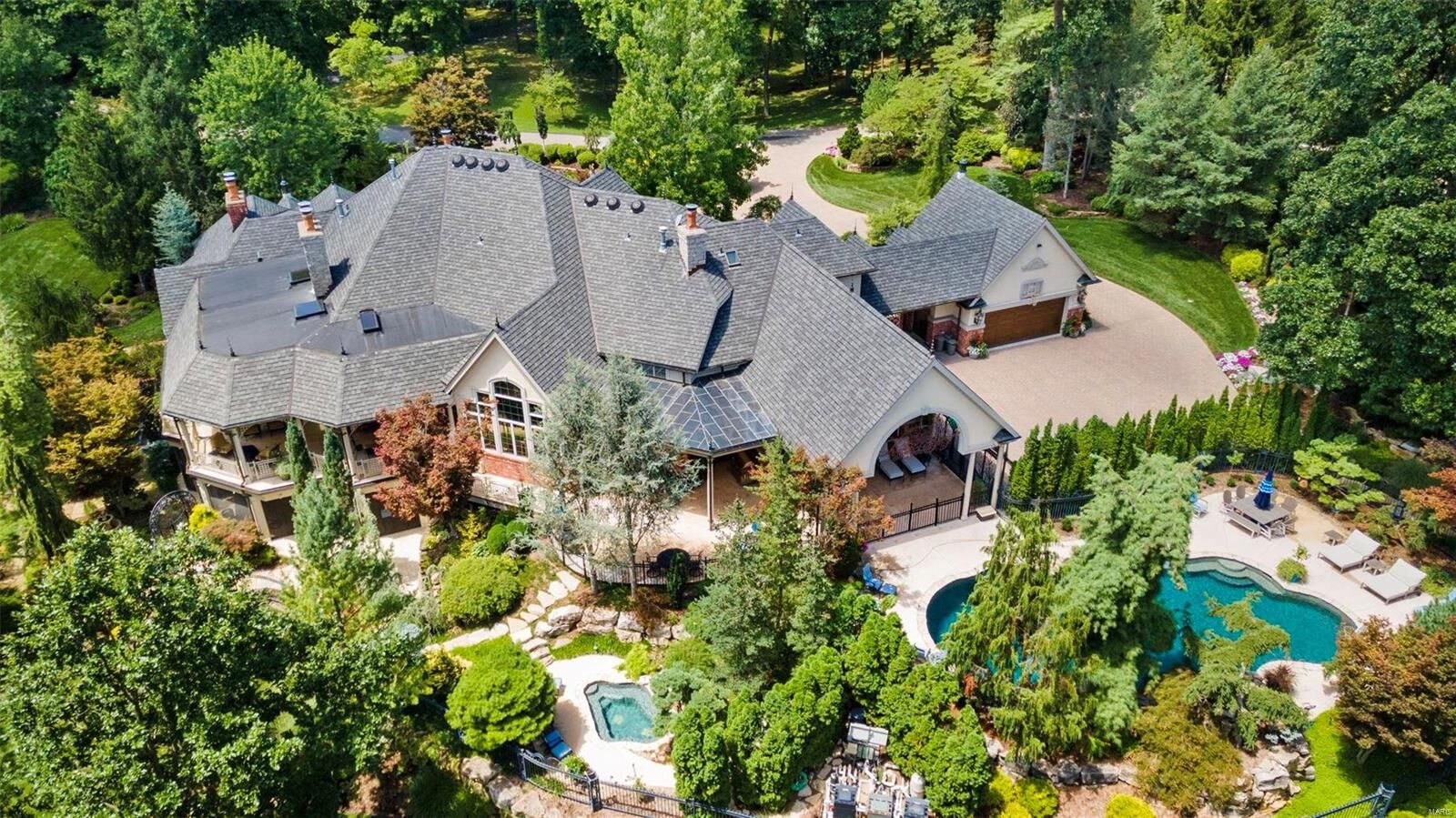 Property Photo:  7 Twin Springs Lane  MO 63124 