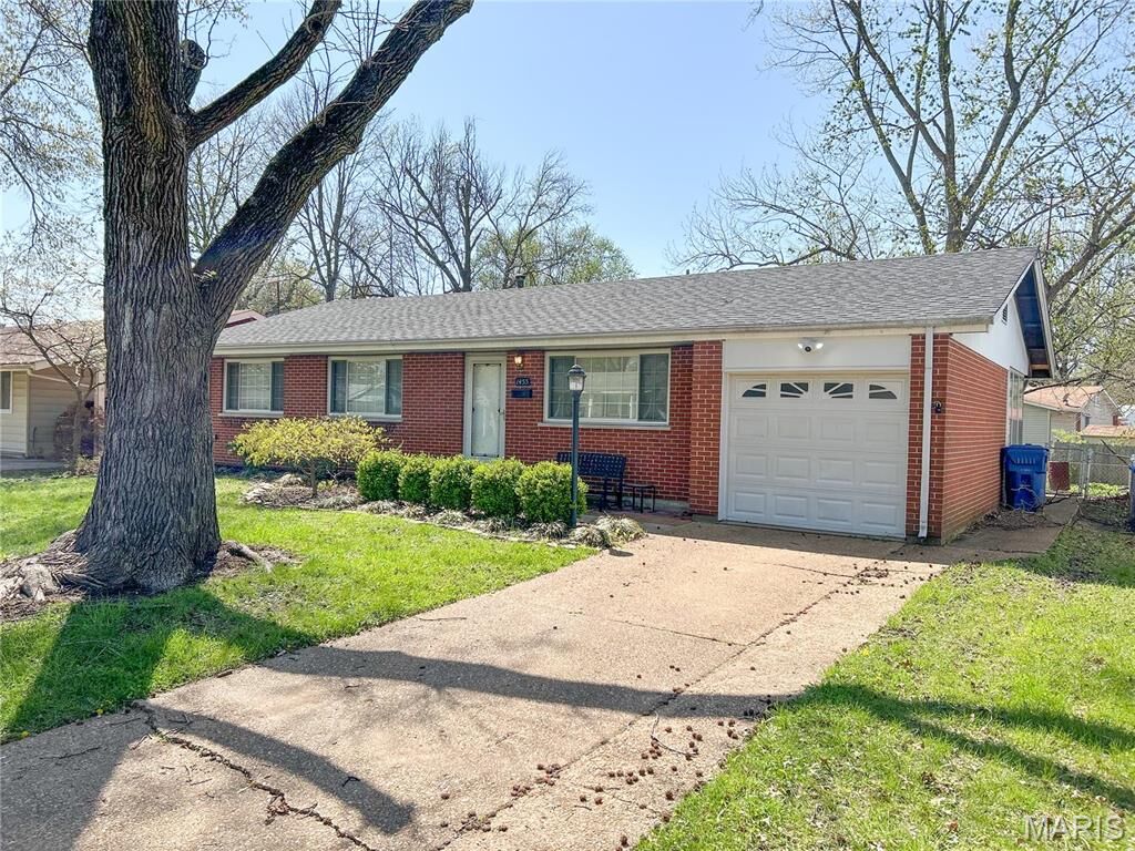 Property Photo:  1455 Burning Tree Drive  MO 63033