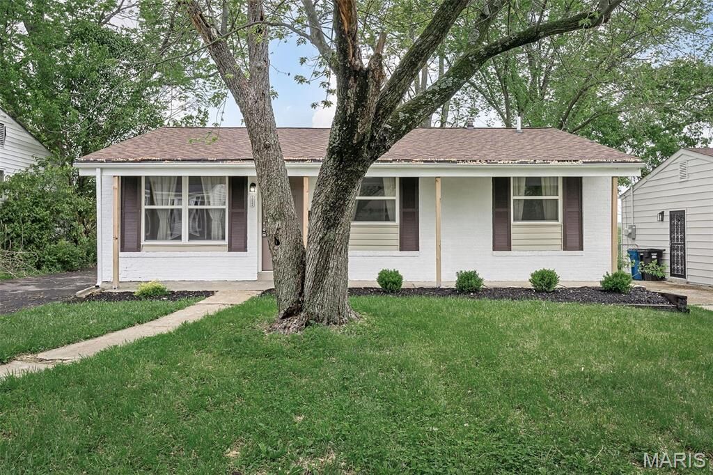 Property Photo:  10544 Castle Drive  MO 63136 