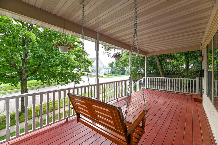 Property Photo: 417 Storle Ave WI 53105