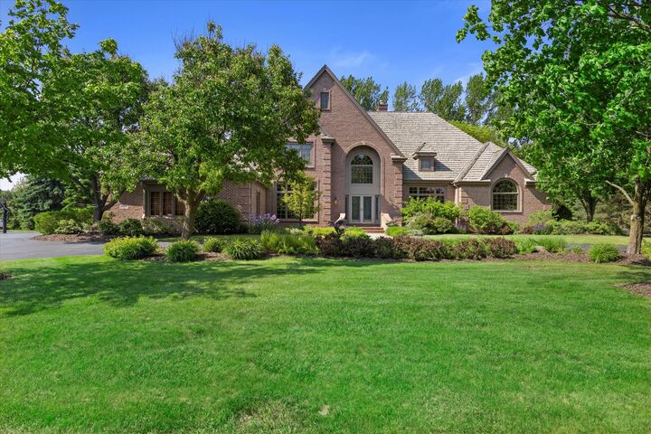 10625 N Pine Ridge Dr  Mequon WI 53092 photo