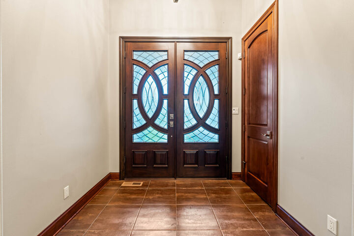 Property Photo: N35w23690 Auburn Ct 13-1 WI 53072