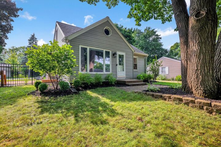 1745 N 118th St  Wauwatosa WI 53226 photo