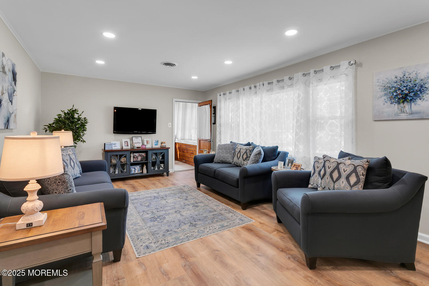 Property Photo:  324 E End Avenue  NJ 07718 